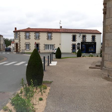 Апартаменты Gite De La Fontaine Marsi Saint-Mars-la-Reorthe Экстерьер фото